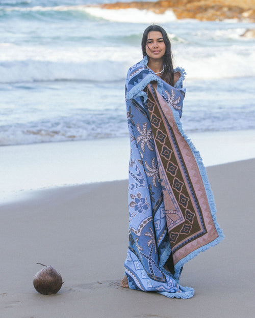 Blue Throw Rug Sky Blue Throw Rug | Shop Large Picnic Blankets Australia